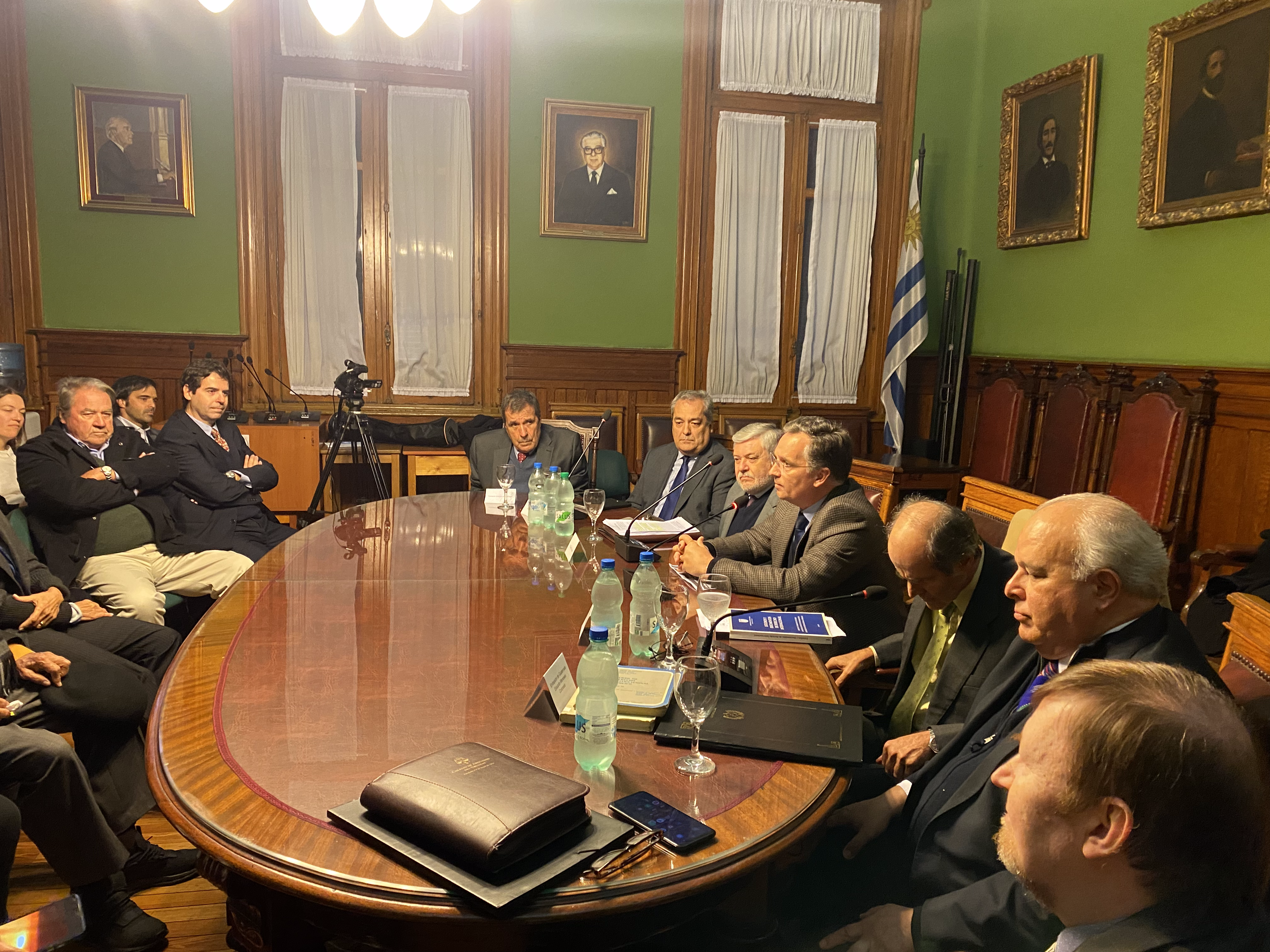 Mesa de expositores