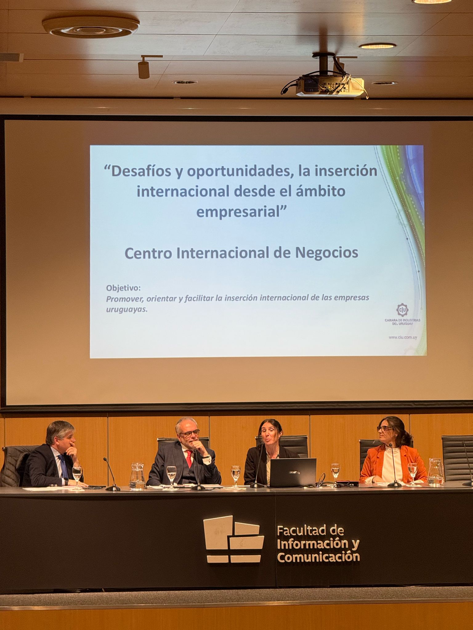 Mesa expositores