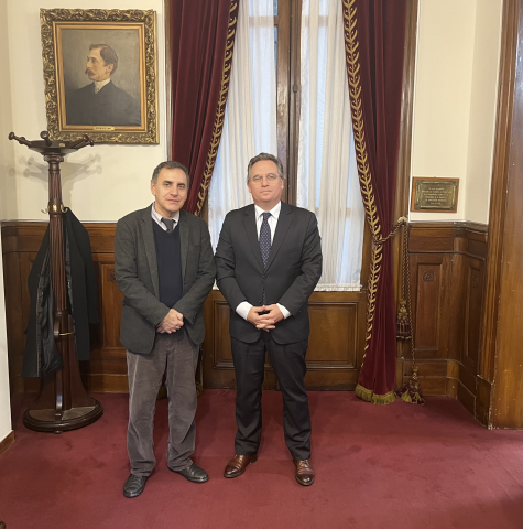 Decano Subrogante de la UCH-FDER, Prof. Francisco Soto y Decano de la Facultad de Derecho, Dr. Gonzalo Lorenzo