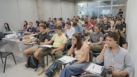 estudiantes en clase