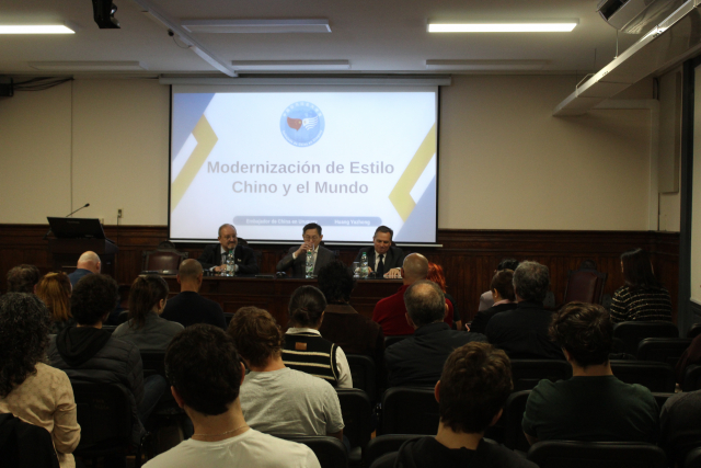 Mesa presentación de la actividad