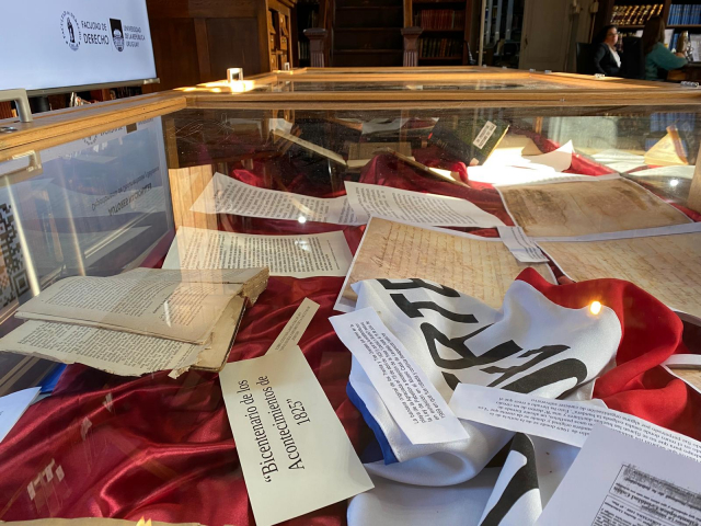 Muestra en biblioteca