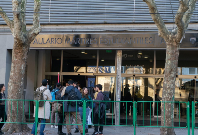 Fachada del Aulario