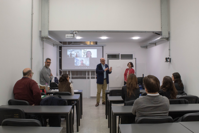 docentes hablando